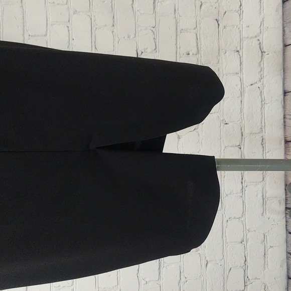 The Limited Size M Sleeveless V-Neck Cocktail Dress with Gold Zipper - Picture 8 of 10